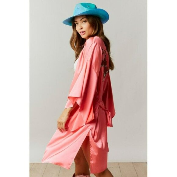 Wild Side Embroidered Tiger Pink Kimono Robe - Picture 5 of 7